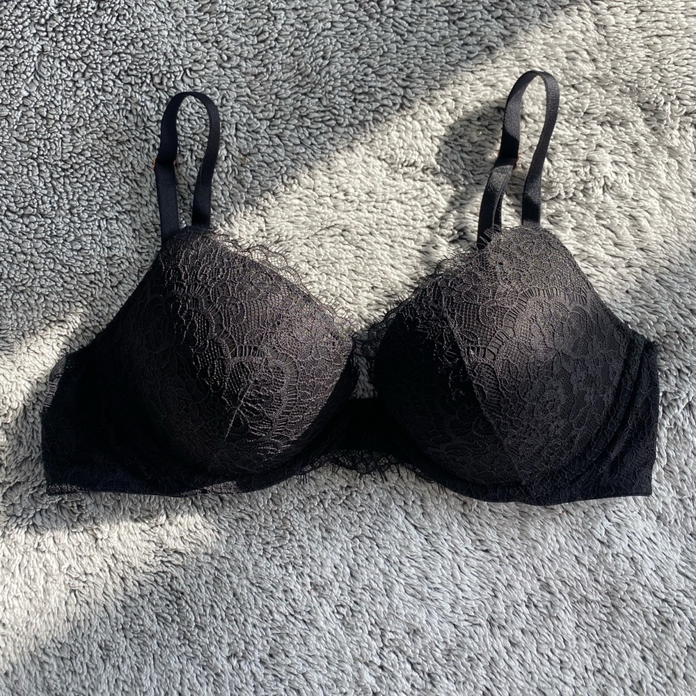Victoria’s Secret Black Lace Push-up Bra